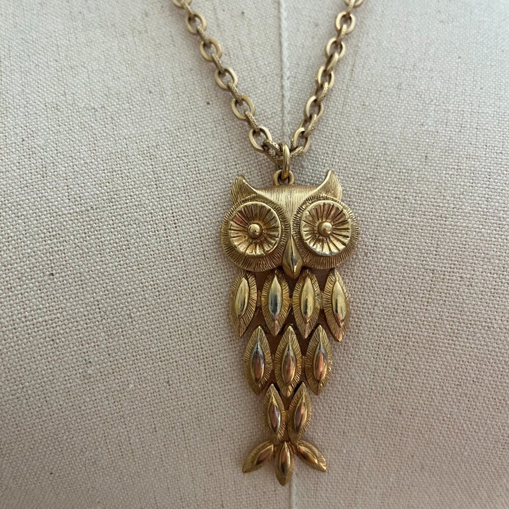 70's Avon 4 Tier Gold Tone Owl Necklace - Picture 4 of 6